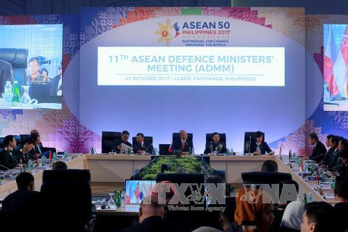 越南积极参加东盟国防部长会议和相关会议 ảnh 2