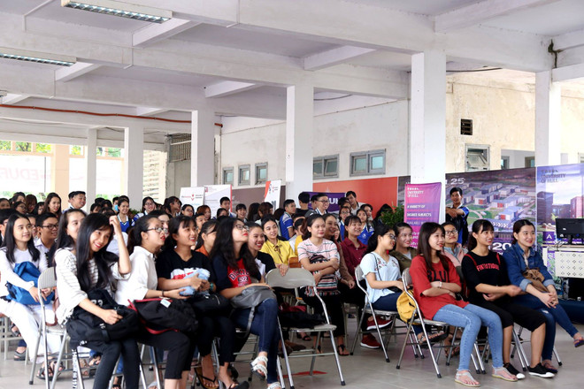 2017年岘港国际教育研讨会吸引世界各地12所大学代表参加 ảnh 3 2017年岘港国际教育研讨会吸引世界各地12所大学代表参加 ảnh 3