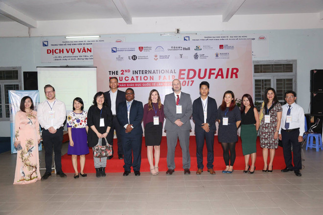 2017年岘港国际教育研讨会吸引世界各地12所大学代表参加 ảnh 1 2017年岘港国际教育研讨会吸引世界各地12所大学代表参加 ảnh 1