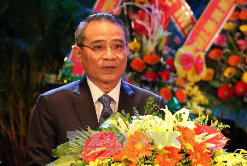 阮春福出席广南—岘港特区区委成立50周年纪念典礼 ảnh 3 阮春福出席广南—岘港特区区委成立50周年纪念典礼 ảnh 3