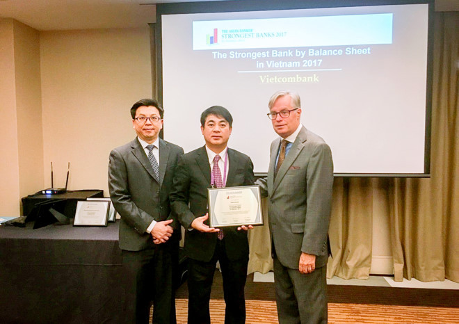 Vietcombank获评“2017越南资产负债表最强银行” ảnh 1 Vietcombank获评“2017越南资产负债表最强银行” ảnh 1