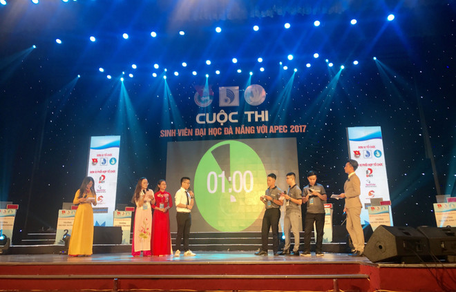 越南岘港大学生与2017年APEC会议知识竞赛进入总决赛 ảnh 2  越南岘港大学生与2017年APEC会议知识竞赛进入总决赛 ảnh 2