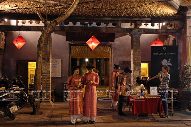 在河内欣赏歌筹演唱 ảnh 3