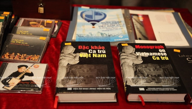 在河内欣赏歌筹演唱 ảnh 14