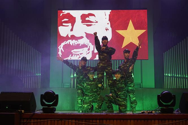 第14届旅韩越南大学生联欢会及2018年越德高尔夫球友谊赛隆重举行 ảnh 1 第14届旅韩越南大学生联欢会及2018年越德高尔夫球友谊赛隆重举行 ảnh 1