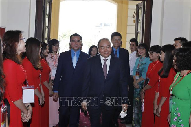 越南政府总理阮春福出席《劳动报》创刊90周年纪念典礼 ảnh 1 越南政府总理阮春福出席《劳动报》创刊90周年纪念典礼 ảnh 1