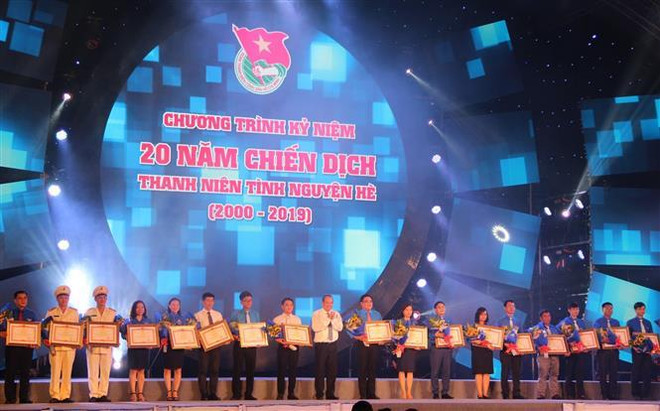 夏季青年志愿者运动：青年磨练成长的良好环境 ảnh 1