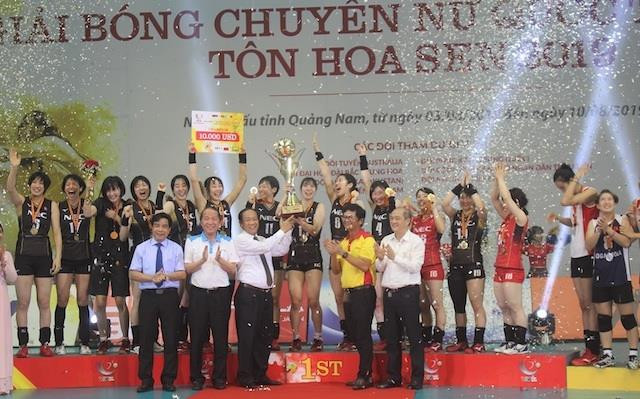 2019越南莲花彩钢顶VTV杯国际女子排球锦标赛落幕:日本NEC队夺冠 ảnh 2 2019越南莲花彩钢顶VTV杯国际女子排球锦标赛落幕:日本NEC队夺冠 ảnh 2