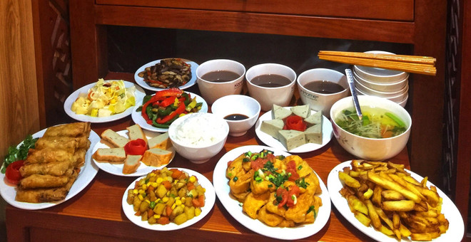 农历七月素食市场迎来生意火爆的高峰期 ảnh 1 农历七月素食市场迎来生意火爆的高峰期 ảnh 1