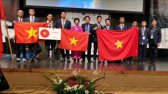 越南学生获得2019国际天文学和天体物理学奥林匹克竞赛金牌 ảnh 1