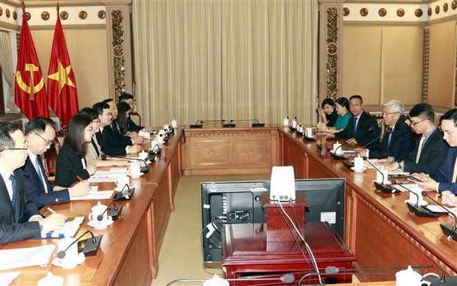 胡志明市深化与中国重庆市的合作关系 ảnh 2