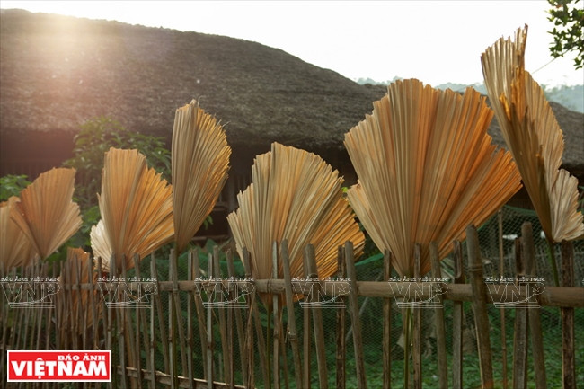 河江市的草屋村——国内外游客的有趣旅游点 ảnh 11 河江市的草屋村——国内外游客的有趣旅游点 ảnh 11