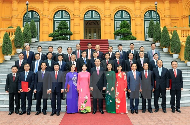 越南国家主席陈大光任命22名驻外大使 ảnh 1