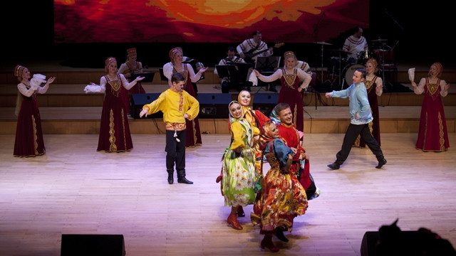 俄罗斯乌拉尔民间合唱团在河内表演 ảnh 1 俄罗斯乌拉尔民间合唱团在河内表演 ảnh 1