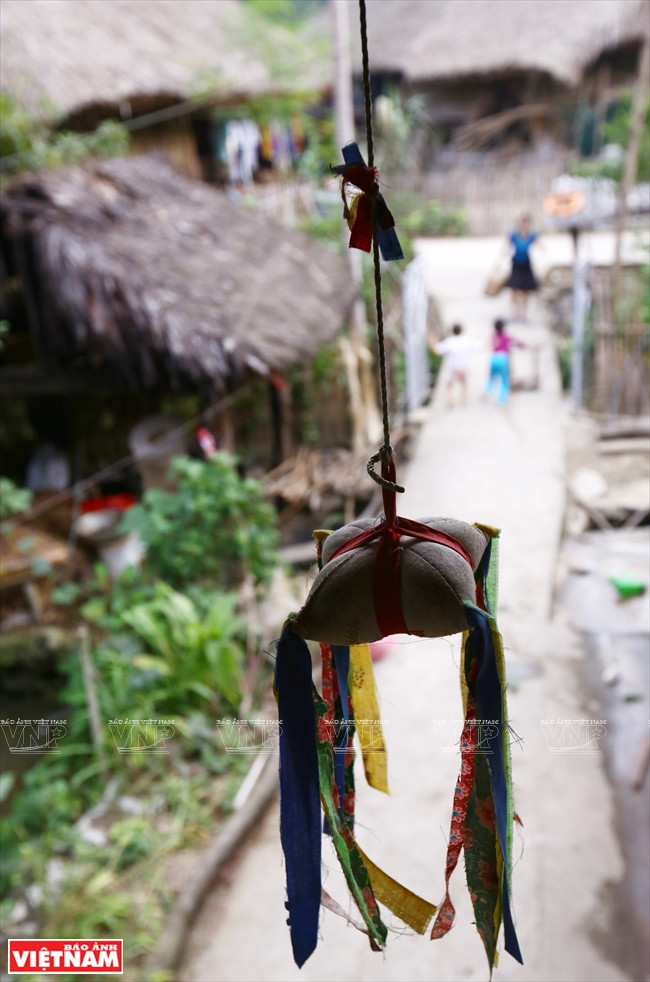 河江市的草屋村——国内外游客的有趣旅游点 ảnh 6 河江市的草屋村——国内外游客的有趣旅游点 ảnh 6