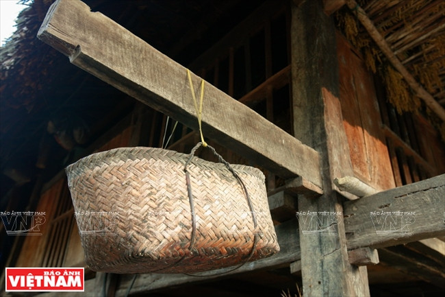 河江市的草屋村——国内外游客的有趣旅游点 ảnh 5 河江市的草屋村——国内外游客的有趣旅游点 ảnh 5