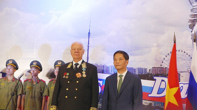 俄罗斯联邦国庆纪念典礼在河内举行 ảnh 1 俄罗斯联邦国庆纪念典礼在河内举行 ảnh 1