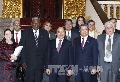 越南政府总理阮春福会见古巴全国人民政权代表大会主席埃斯特万 ảnh 1 越南政府总理阮春福会见古巴全国人民政权代表大会主席埃斯特万 ảnh 1