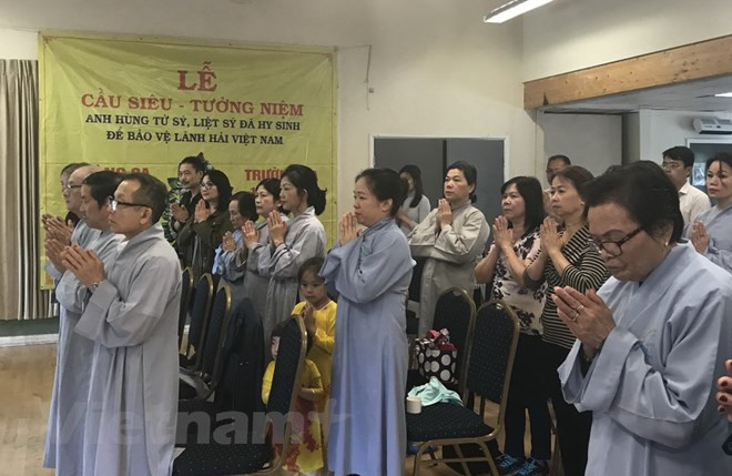 捍卫祖国海洋海岛主权的英烈超度法会在英国举行 ảnh 1 捍卫祖国海洋海岛主权的英烈超度法会在英国举行 ảnh 1