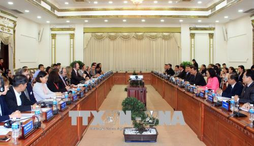 胡志明市与美国企业推动医疗领域的合作 ảnh 2