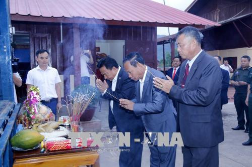 25具越南专家和志愿者遗骨归国安葬仪式在老挝举行 ảnh 2