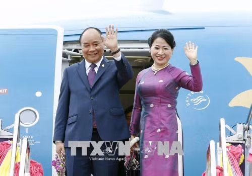 越南政府总理阮春福圆满结束ACMECS和CLMV两峰会之行 ảnh 1