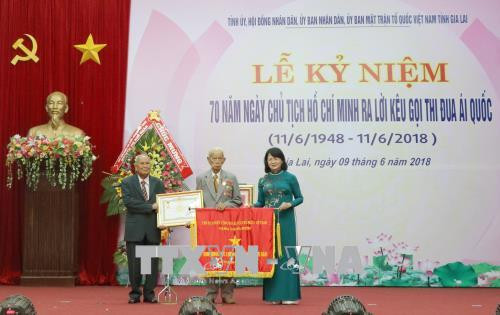 胡伯伯发出爱国竞赛号召70周年纪念活动在各地举行 ảnh 1