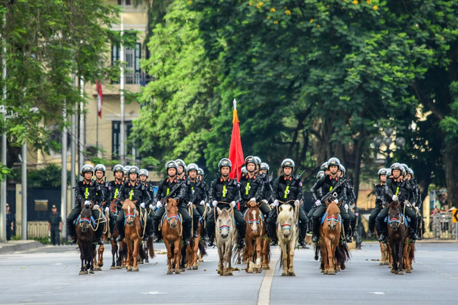 组图:越南机动警察骑兵队正式亮相 ảnh 15 组图:越南机动警察骑兵队正式亮相 ảnh 15