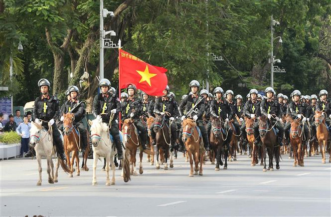 组图:越南机动警察骑兵队正式亮相 ảnh 5 组图:越南机动警察骑兵队正式亮相 ảnh 5