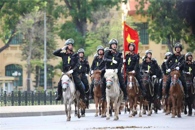 组图:越南机动警察骑兵队正式亮相 ảnh 10 组图:越南机动警察骑兵队正式亮相 ảnh 10