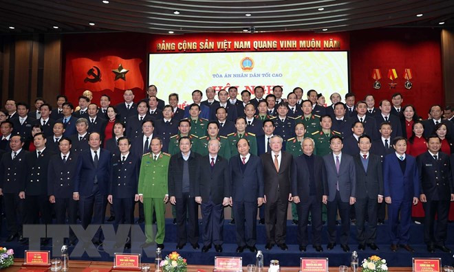 政府总理阮春福:力争将法院建设成为“保护正义的城堡” ảnh 3 政府总理阮春福:力争将法院建设成为“保护正义的城堡” ảnh 3