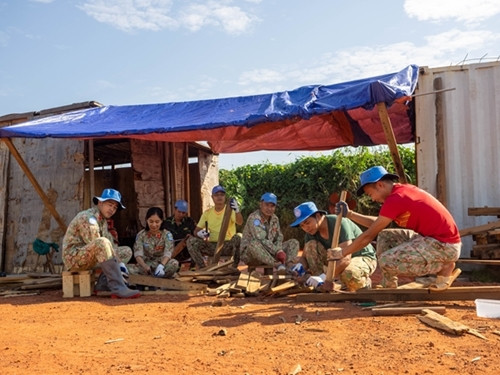 来自在南苏丹执行任务的越南野战医院之特殊礼物 ảnh 8 来自在南苏丹执行任务的越南野战医院之特殊礼物 ảnh 8