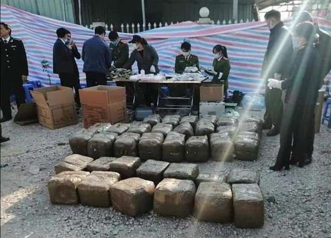 海防市发现装有超过570公斤重的疑似罂粟树脂的集装箱 ảnh 1 海防市发现装有超过570公斤重的疑似罂粟树脂的集装箱 ảnh 1