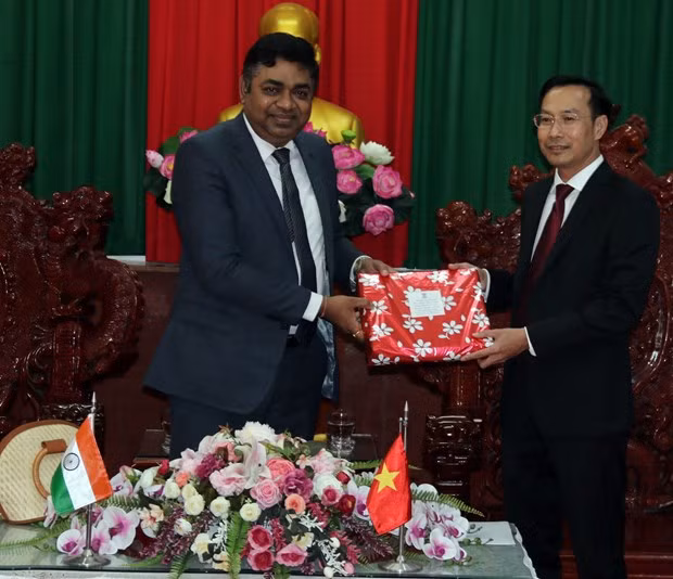 坚江省促进与印度各地的合作 ảnh 1 坚江省促进与印度各地的合作 ảnh 1