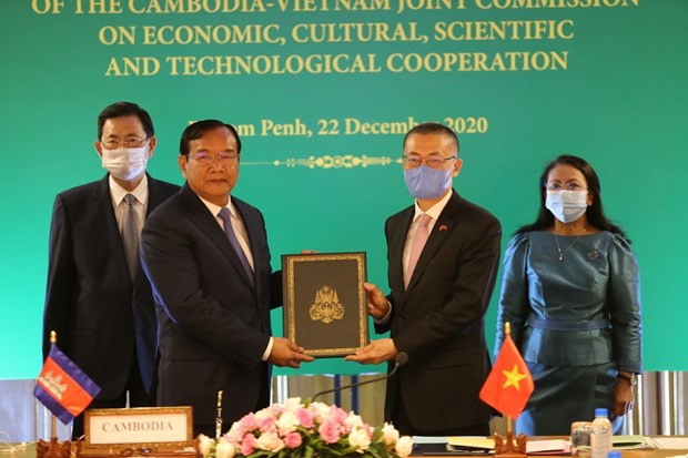 关于越南与柬埔寨陆地边界勘界立碑成果的两项法律文件正式生效 ảnh 2 关于越南与柬埔寨陆地边界勘界立碑成果的两项法律文件正式生效 ảnh 2