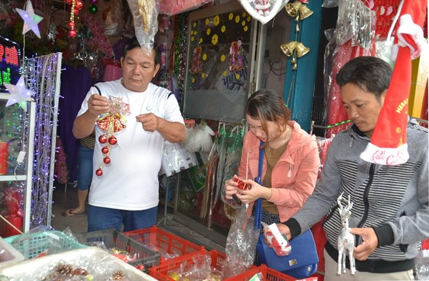 圣诞来临 岘港市圣诞装饰畅销 ảnh 1 圣诞来临 岘港市圣诞装饰畅销 ảnh 1
