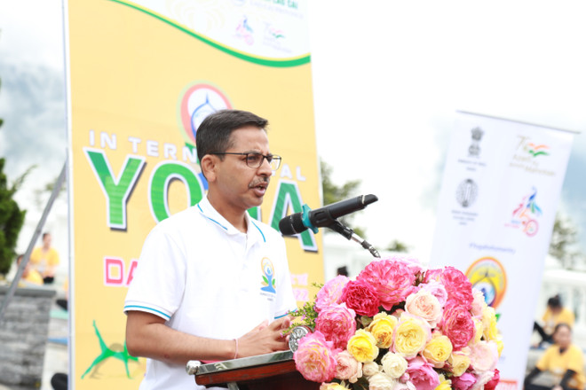 第八届国际瑜伽日活动在老街省沙坝举行 促进越印文化交流 ảnh 2 第八届国际瑜伽日活动在老街省沙坝举行 促进越印文化交流 ảnh 2