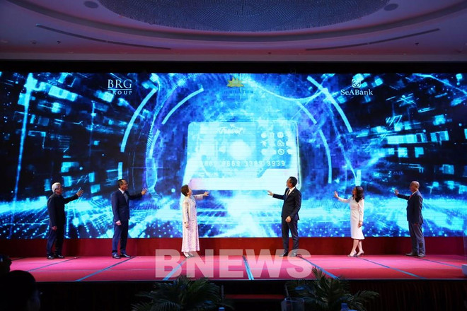 越航、SeABank 和 BRG 集团推出 SeaATravel 联名卡 ảnh 1