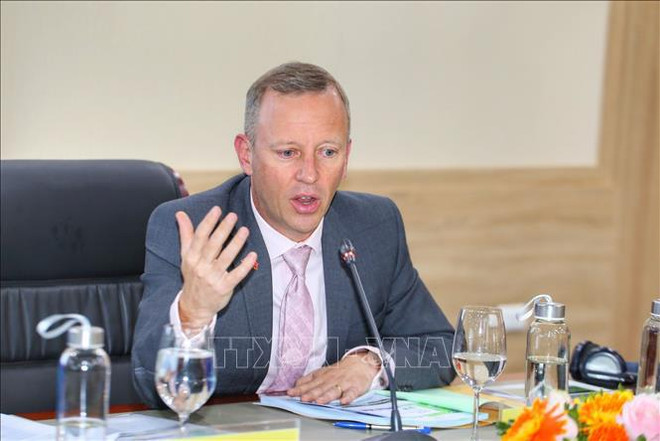 英国驻越大使加雷斯·沃德:王廷惠访英是加强两国合作的绝佳机会 ảnh 2 英国驻越大使加雷斯·沃德:王廷惠访英是加强两国合作的绝佳机会 ảnh 2