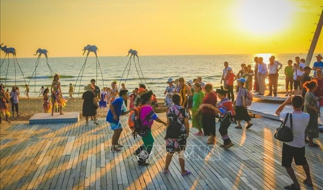 经济社会复苏与发展:2022年越南外国游客接待量是去年同期6.8倍 ảnh 1 经济社会复苏与发展:2022年越南外国游客接待量是去年同期6.8倍 ảnh 1