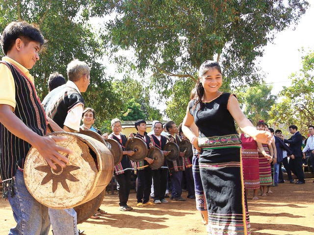 色当族的早晨道歉习俗 ảnh 1 色当族的早晨道歉习俗 ảnh 1