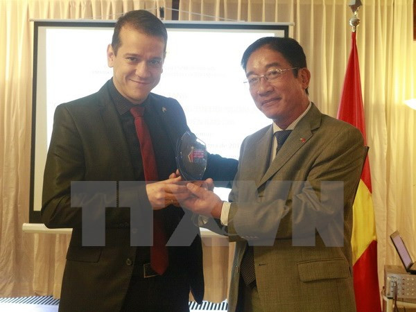 巴西作者荣获2016年越南全国对外新闻奖 ảnh 1 巴西作者荣获2016年越南全国对外新闻奖 ảnh 1