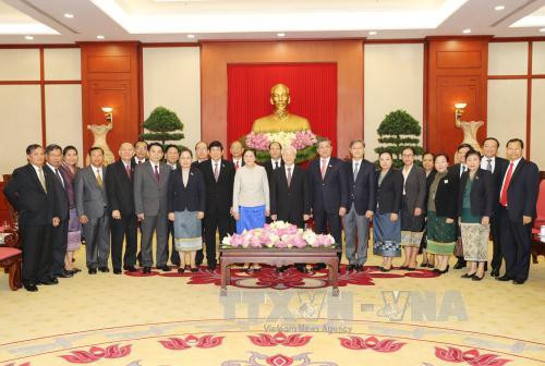 越共中央总书记阮富仲会见老挝国会主席巴妮•雅陶都 ảnh 3 越共中央总书记阮富仲会见老挝国会主席巴妮•雅陶都 ảnh 3