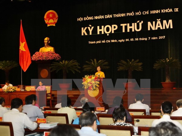 第九届胡志明市人民议会第五次会议拉开序幕 ảnh 1 第九届胡志明市人民议会第五次会议拉开序幕 ảnh 1