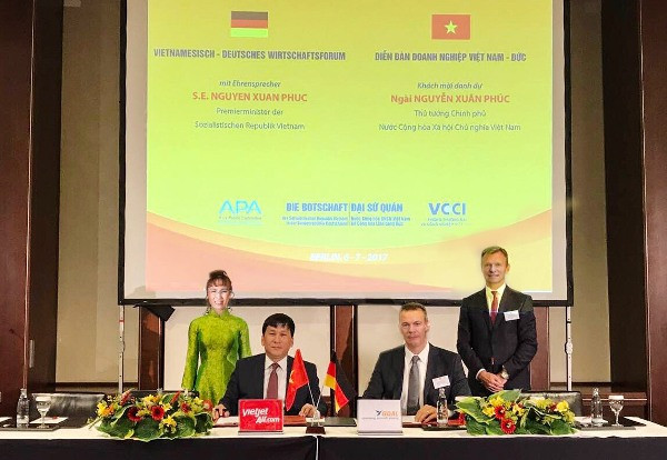 越捷与德国GOAL集团签署飞机融资租赁协议 ảnh 1 越捷与德国GOAL集团签署飞机融资租赁协议 ảnh 1