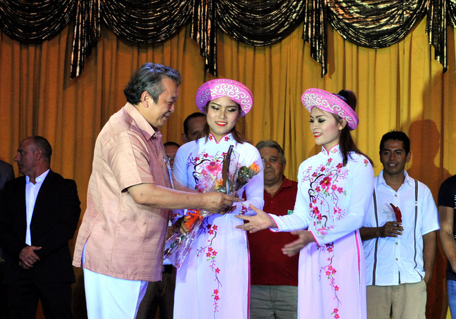 越南杂技团在古巴国际夏季杂技节获金奖 ảnh 3 越南杂技团在古巴国际夏季杂技节获金奖 ảnh 3