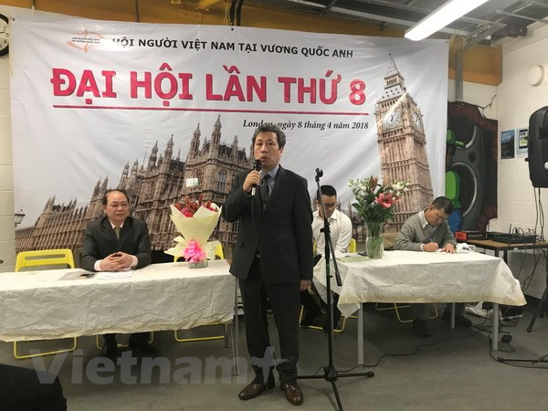 旅英越南人协会更加注重咨询和交流活动 ảnh 1 旅英越南人协会更加注重咨询和交流活动 ảnh 1