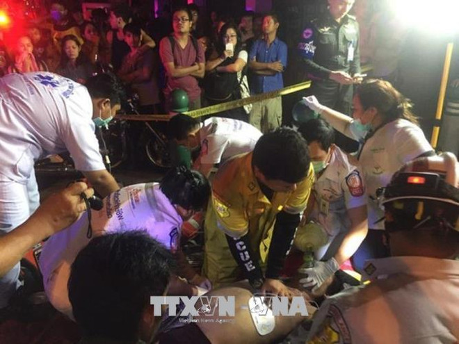 曼谷一幢公寓发生火灾 9名越南人受伤 ảnh 2 曼谷一幢公寓发生火灾 9名越南人受伤 ảnh 2