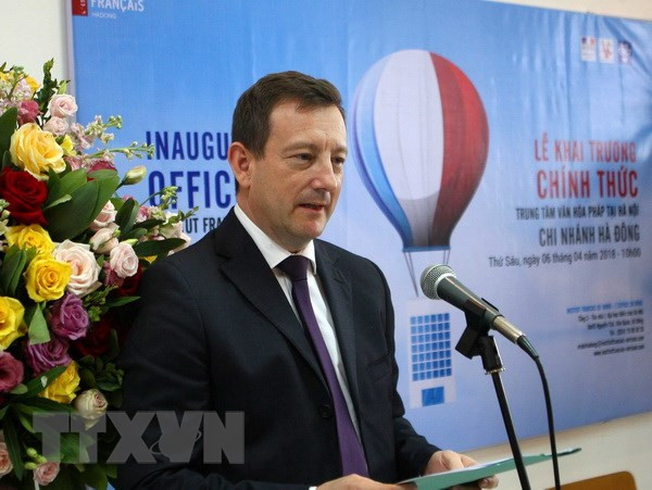 河内市法国文化中心河东办事处正式挂牌成立 ảnh 1