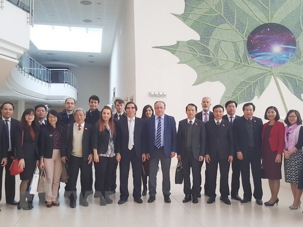 越南计划与投资部和国会法律委员会代表团对土耳其进行工作访问 ảnh 2 越南计划与投资部和国会法律委员会代表团对土耳其进行工作访问 ảnh 2